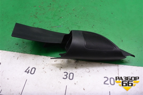 Накладка двери передней правой уголок (4M51A23408AJ3YYW) для Ford Focus 2 с 2008-2011г