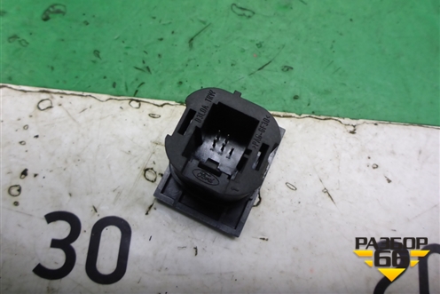 Кнопка обогрева заднего стекла (8V4T18C621AB) для Ford Focus 2 с 2008-2011г
