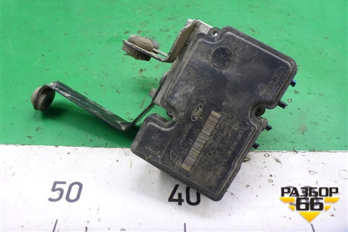 Блок ABS (8M512M110AA) для Ford Focus 2 с 2008-2011г