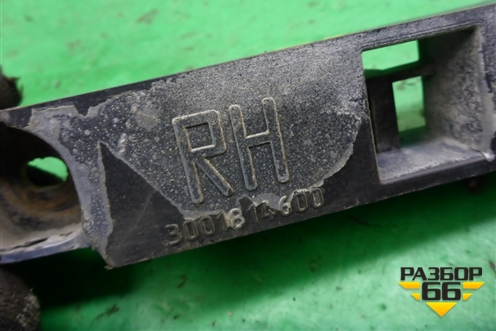 Кронштейн переднего бампера правый (3001814600) для Ford Focus 2 с 2008-2011г