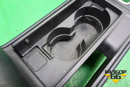 Подлокотник (BP4K64428) для Mazda Mazda 3 (BK) с 2003-2009г 
