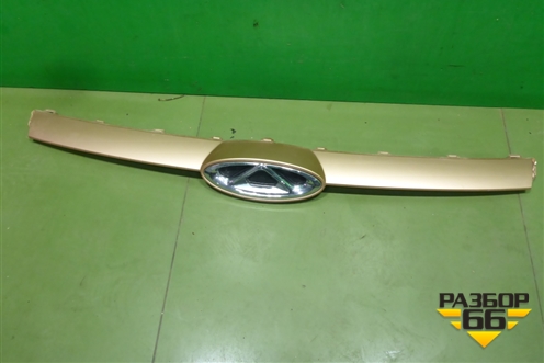 Накладка на решетку радиатора (602002323AA) для Chery Arrizo 8 с 2022г