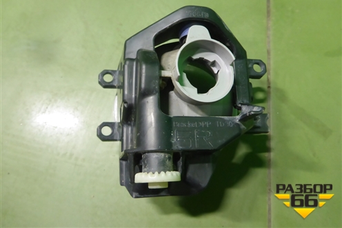 Фара противотуманная правая (8122147010) для Toyota Rav-4 с 2012-2019г