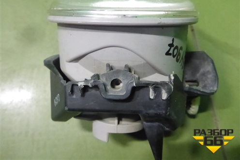 Фара противотуманная правая (8122147010) для Toyota Rav-4 с 2012-2019г