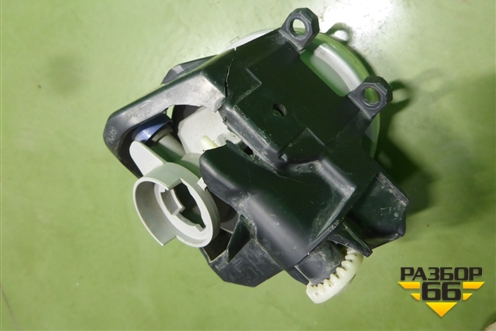 Фара противотуманная левая (8122147010) для Toyota Rav-4 с 2012-2019г