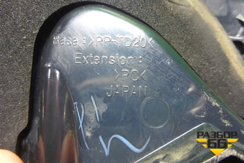 Фонарь задний внутренний правый (до 2012г) (8158160180) для Toyota Land Cruiser (200) с 2008г