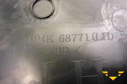 Обшивка стойки задняя нижняя левая (BP4K68771) для Mazda Mazda 3 (BK) с 2003-2009г 
