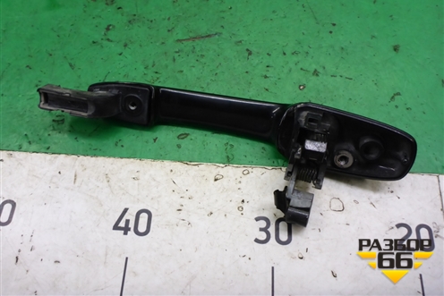 Ручка наружная двери задней левой для Mazda Mazda 3 (BK) с 2003-2009г 
