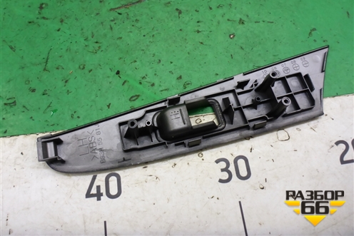 Накладка двери задней левой (BS3H5581J) для Mazda Mazda 3 (BK) с 2003-2009г 