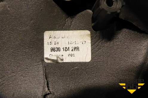 Зеркало правое механическое (963018420R) для Renault Logan II с 2012г