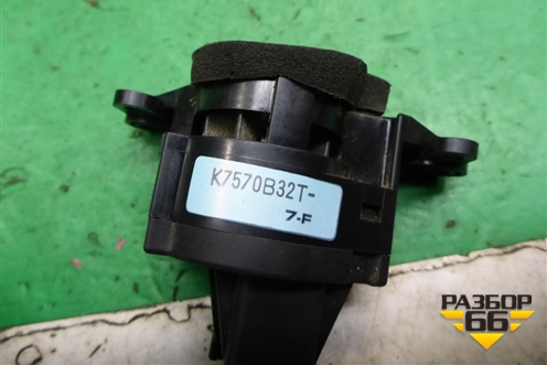Датчик температуры воздуха (салонный) (K7570B32T) для Mazda Mazda 3 (BK) с 2003-2009г 