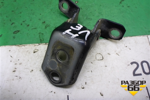 Петля двери задней левой нижняя для Mazda Mazda 3 (BK) с 2003-2009г 