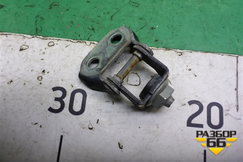 Петля двери багажника для Mazda Mazda 3 (BK) с 2003-2009г 