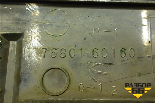 Накладка двери багажника (до 2012г) (7680160160) для Toyota Land Cruiser (200) с 2008г