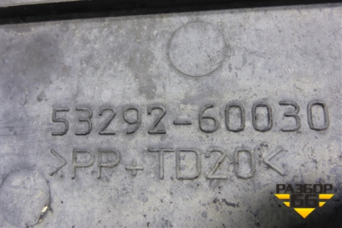 Накладка декоративная на переднюю панель (5329260030) для Toyota Land Cruiser (200) с 2008г