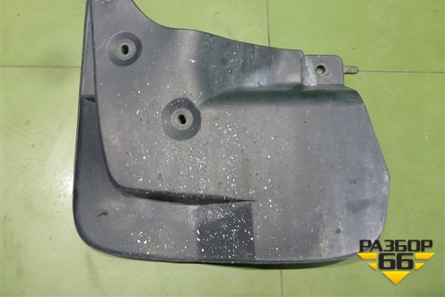 Брызговик задний правый (до 2015г) (7662160150) для Toyota Land Cruiser (200) с 2008г