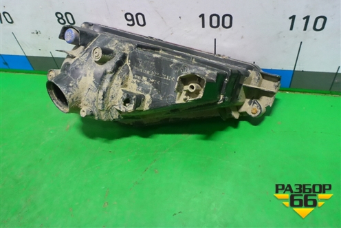 Фонарь в задний бампер правый (814800K010) для Toyota Fortuner с 2016г
