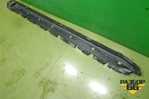 Накладка подножки правой (5170160120) для Toyota Land Cruiser (200) с 2008г