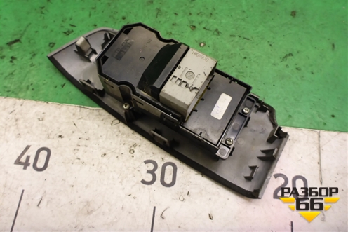 Кнопка стеклоподъёмника (передняя правая) (35760TL0E01M1) для Honda Accord(CU-CW) с 2008-2013г
