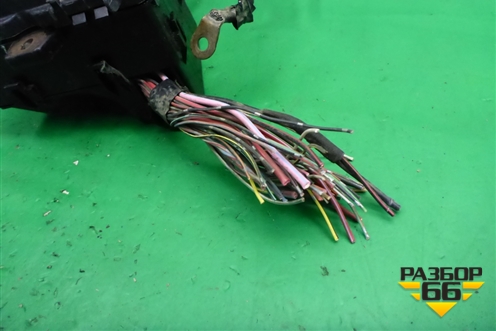 Блок предохранителей подкапотный (BP4K66765) для Mazda Mazda 3 (BK) с 2003-2009г 