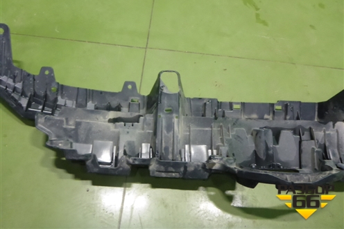 Кронштейн переднего бампера центральный (531150R030) для Toyota Rav-4 с 2018г
