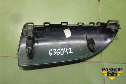 Накладка двери передней правой (809401KB0A) для Nissan Juke (F15) с 2011г