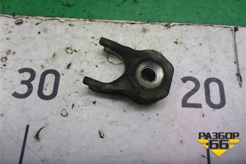 Кронштейн форсунки инжекторной (2.3л L3) для Mazda Mazda 3 (BK) с 2003-2009г 