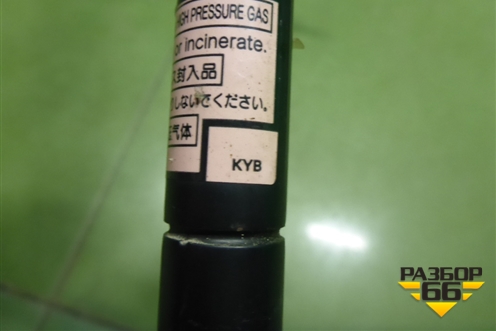 Амортизатор капота (правый) для Toyota Land Cruiser (200) с 2008г