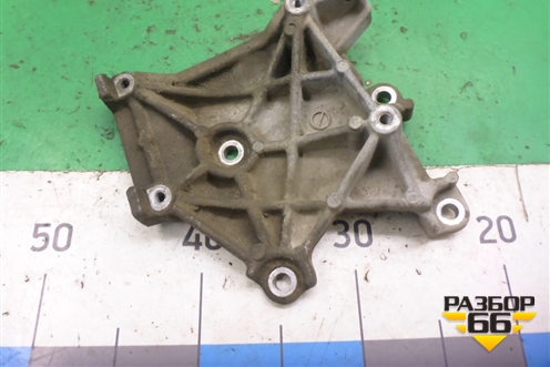 Кронштейн компрессора кондиционера (1.6л 4G18) (MR360566) для Mitsubishi Lancer-9  с 2003-2008г