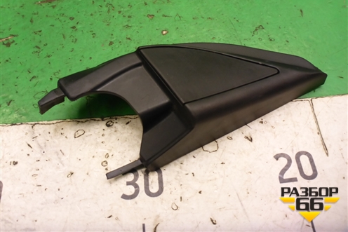 Накладка двери передней правой уголок (MR441632) для Mitsubishi Lancer-9  с 2003-2008г