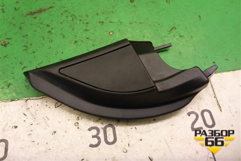 Накладка двери передней правой уголок (MR441632) для Mitsubishi Lancer-9  с 2003-2008г
