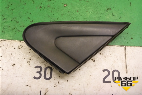 Накладка переднего крыла левого (уголок) (MR462051) для Mitsubishi Lancer-9  с 2003-2008г