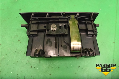 Ящик передней консоли (8M51A044J53AA) для Ford Focus 2 с 2008-2011г