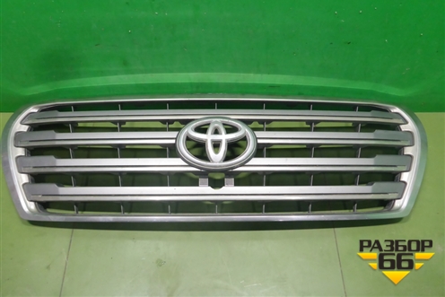 Решетка радиатора (после 2012г до 2015г под камеру) (5311460110) для Toyota Land Cruiser (200) с 2008г