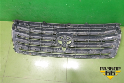 Решетка радиатора (после 2012г до 2015г под камеру) (5311460110) для Toyota Land Cruiser (200) с 2008г