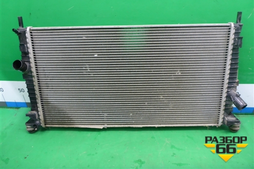 Радиатор охлаждения (3M5H8005RK) для Ford Focus 2 с 2008-2011г