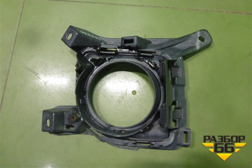 Накладка ПТФ левая (после 2012г до 2015г) (5212860120) для Toyota Land Cruiser (200) с 2008г