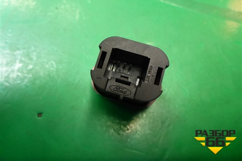 Кнопка аварийной сигнализации (8M5T13A350AB) для Ford Focus 2 с 2008-2011г