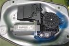 Стеклоподъёмник электрический задний правый (5M0839402F) для Volkswagen Golf V Plus с 2005-2014г