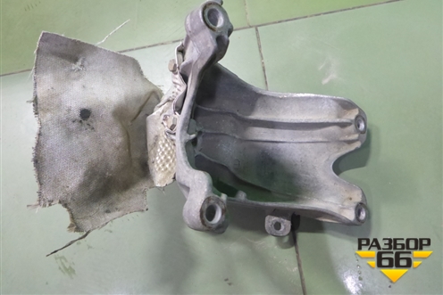 Кронштейн двигателя правый (8K0199308CH) для Audi A4 (В8) с 2007-2015г