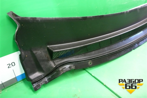 Решетка стеклоочистителей (4M51A02216AG) для Ford Focus 2 с 2008-2011г