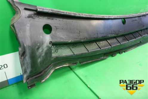 Решетка стеклоочистителей (4M51A02216AG) для Ford Focus 2 с 2008-2011г
