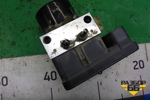 Блок ABS (8M512C405AA) для Ford Focus 2 с 2008-2011г