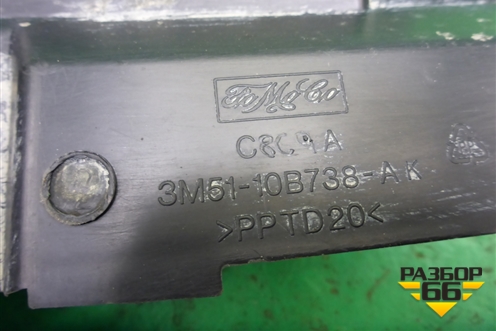 Дефлектор радиатора левый (3M5110B738AK) для Ford Focus 2 с 2008-2011г
