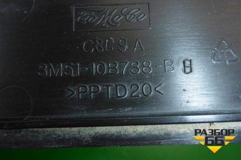 Дефлектор радиатора правый (3M5110B738BF) для Ford Focus 2 с 2008-2011г