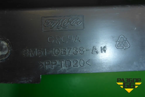 Дефлектор радиатора левый (3M5110B738AK) для Ford Focus 2 с 2008-2011г