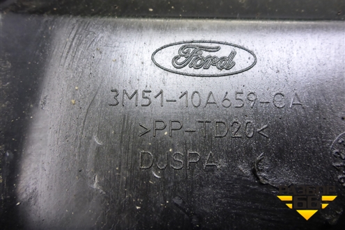 Крышка аккумулятора (3M5110A659CA) для Ford Focus 2 с 2008-2011г