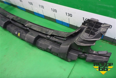 Кронштейн переднего бампера центральный (8M5117E778AE) для Ford Focus 2 с 2008-2011г