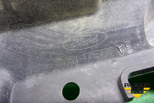 Кронштейн переднего бампера центральный (8M5117E778AE) для Ford Focus 2 с 2008-2011г