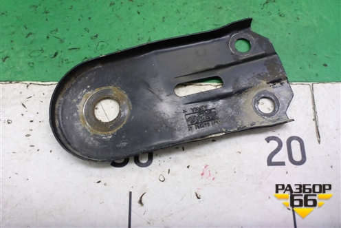 Кронштейн радиатора верхний (3M51R42330AE) для Ford Focus 2 с 2008-2011г
